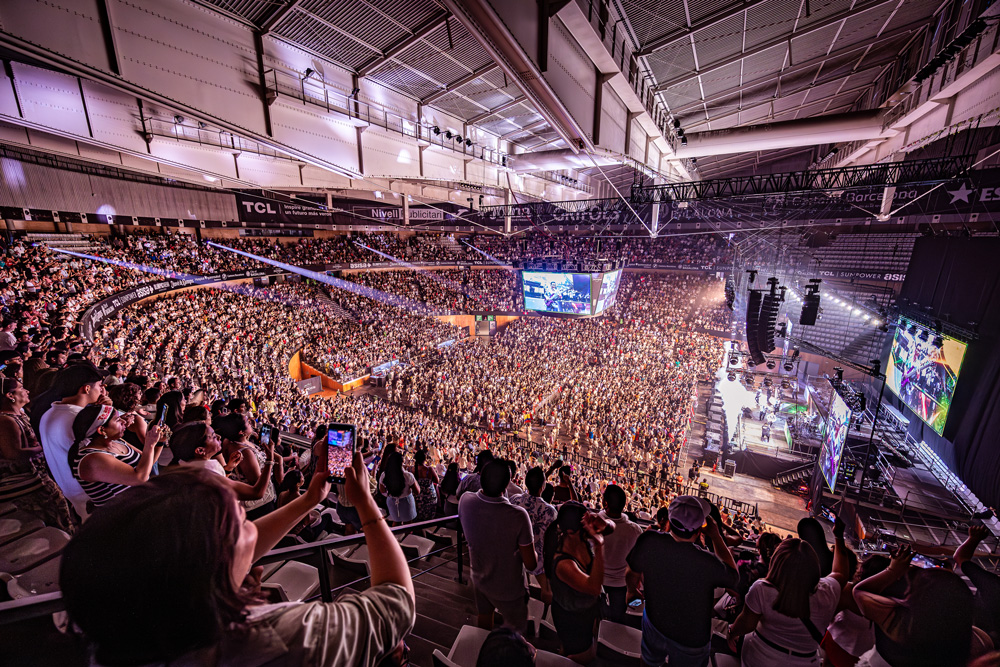 Grupo 5 at the Olimpic Arena in Badalona