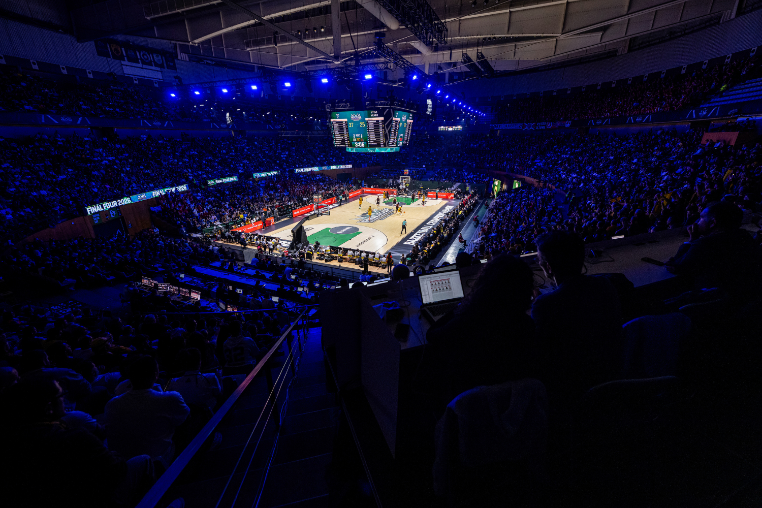 Cancha de baloncesto del Olimpic Arena en la BCL Final Four